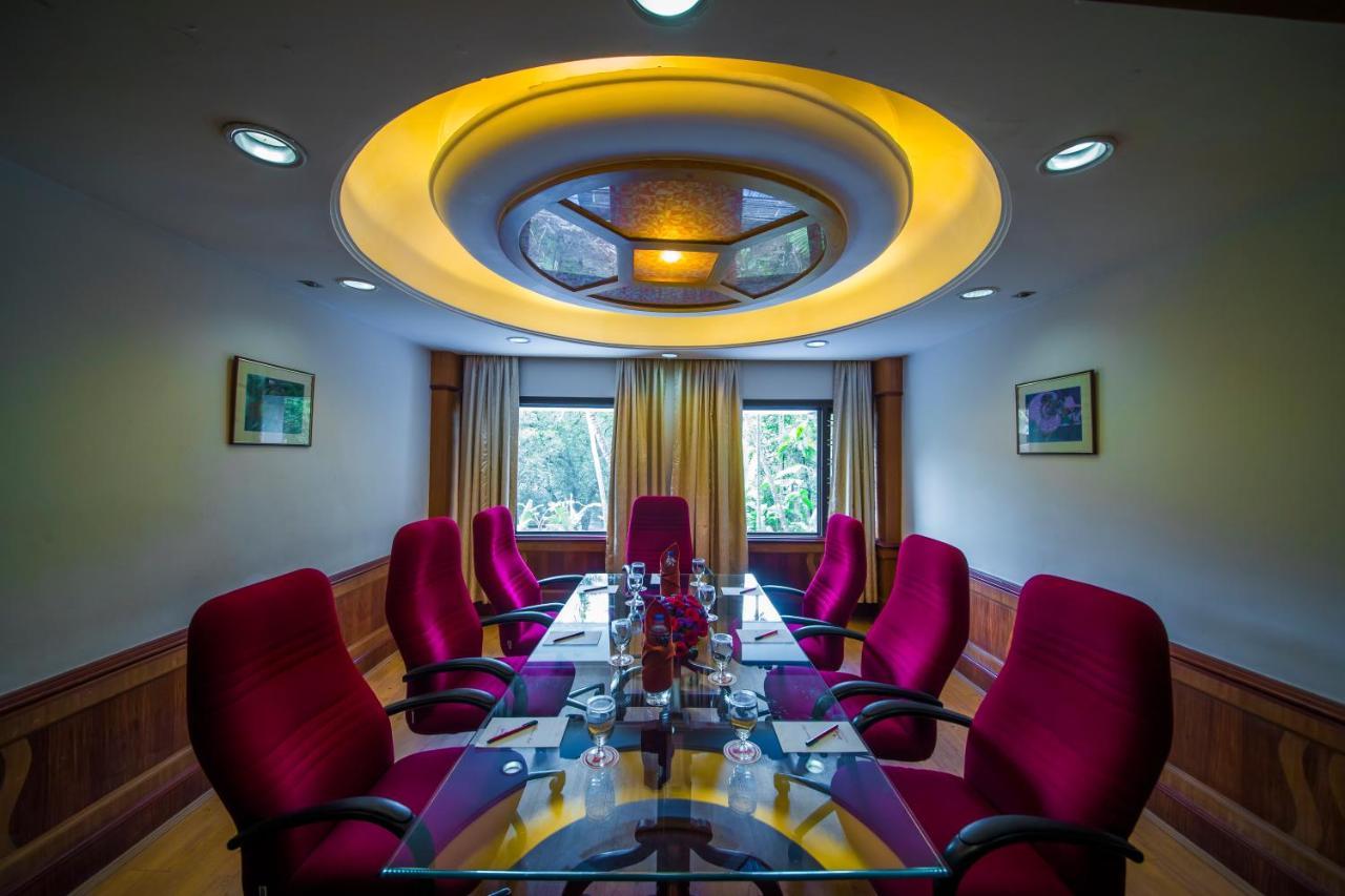 The Renai Cochin Hotell Kochi Eksteriør bilde