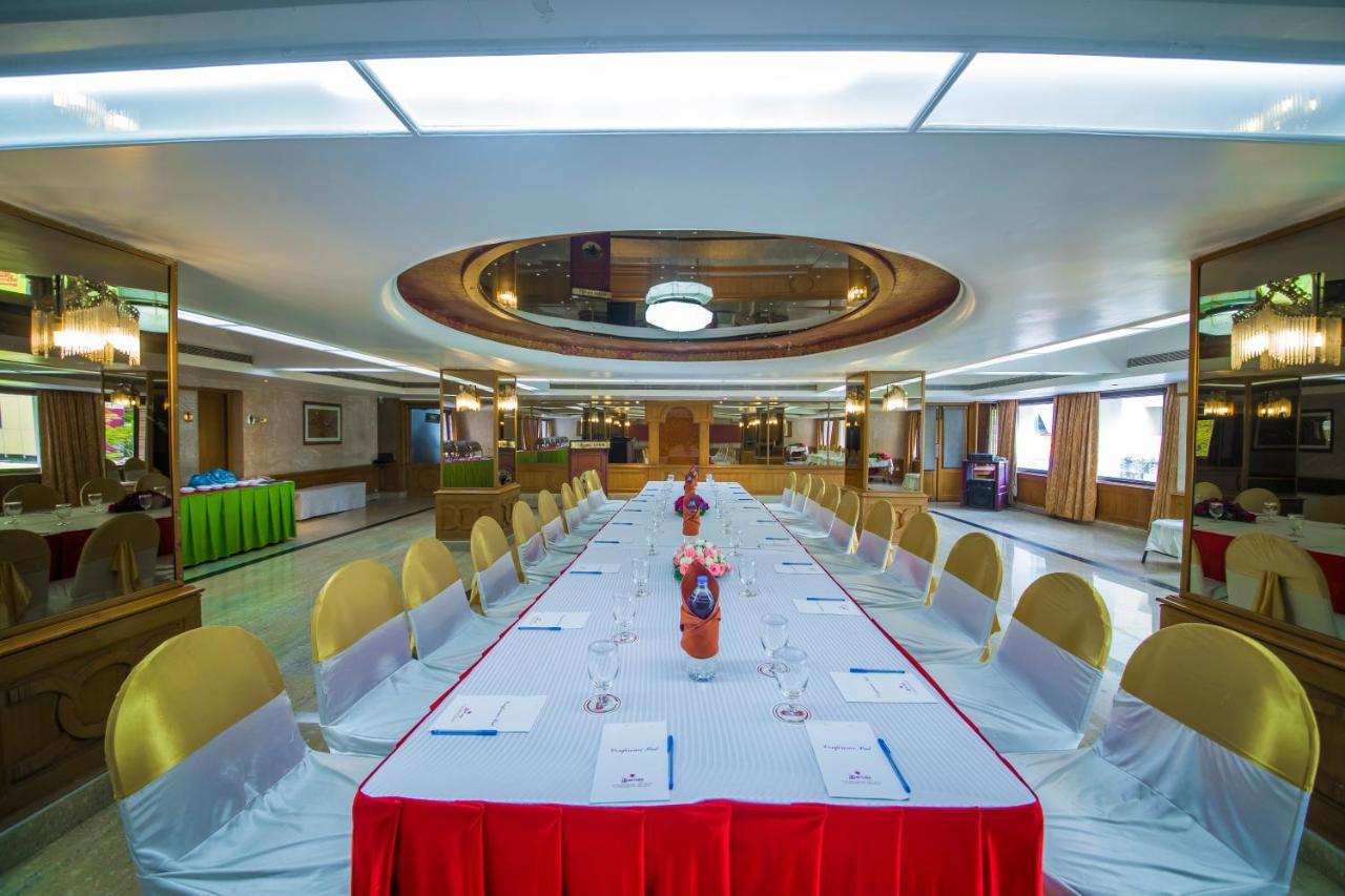 The Renai Cochin Hotell Kochi Eksteriør bilde