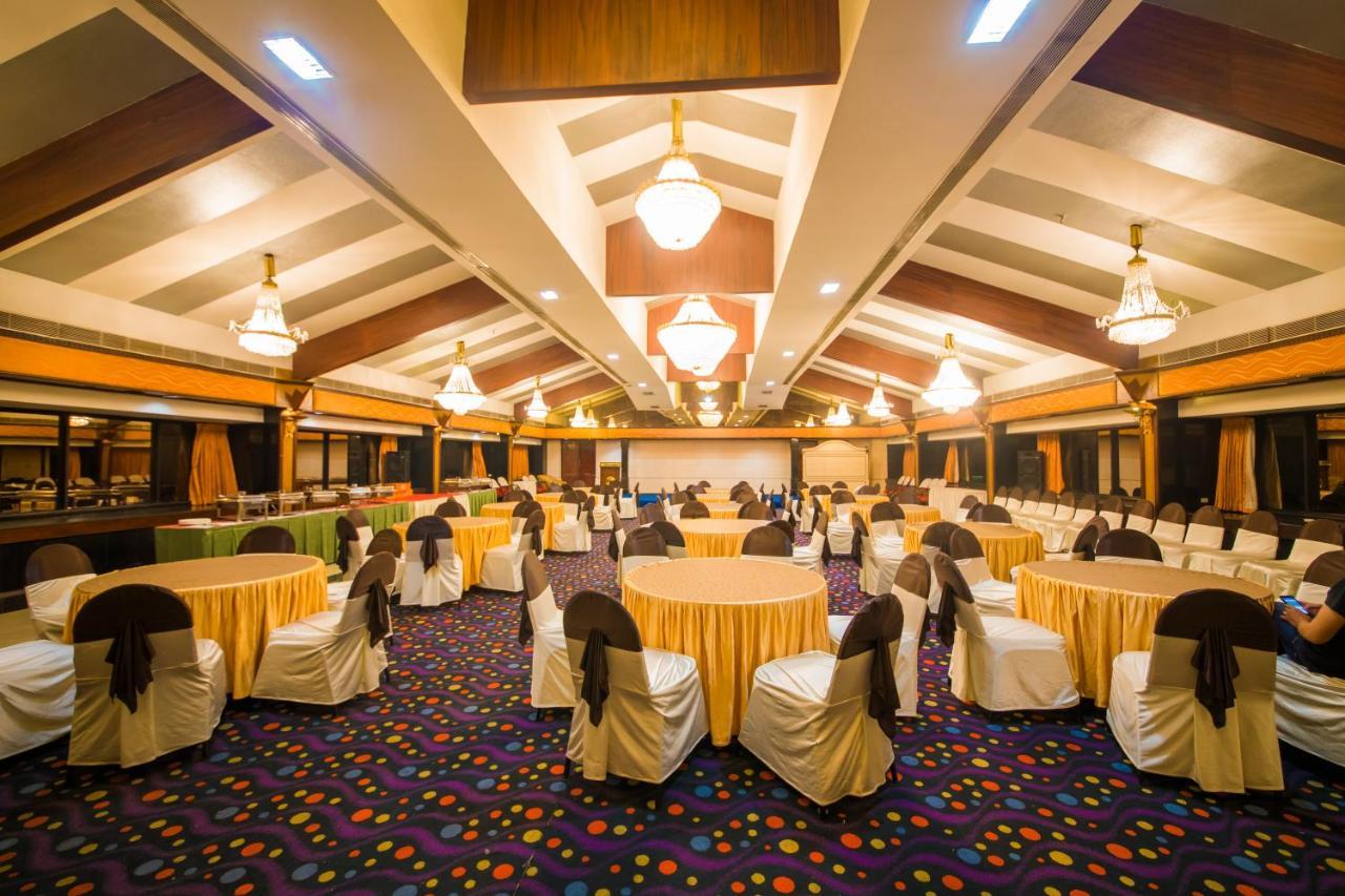 The Renai Cochin Hotell Kochi Eksteriør bilde