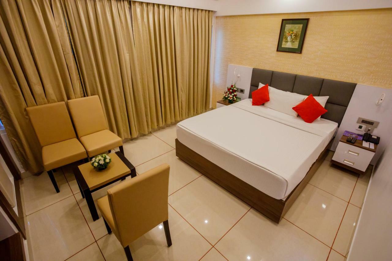 The Renai Cochin Hotell Kochi Eksteriør bilde
